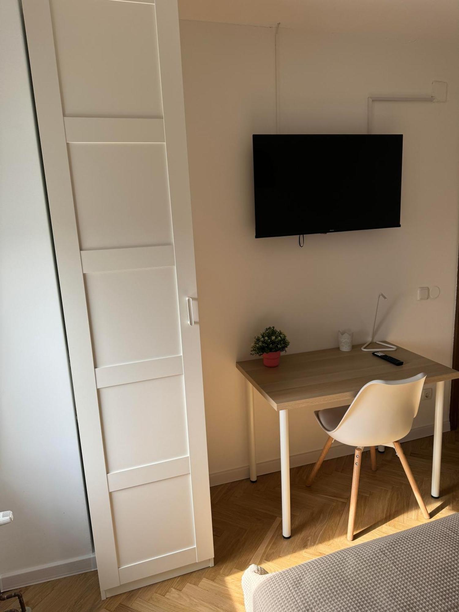 Apartman Tony Deluxe Near Zagreb Airport Velika Gorica Dış mekan fotoğraf